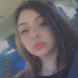 Meet your Posher, Alyza